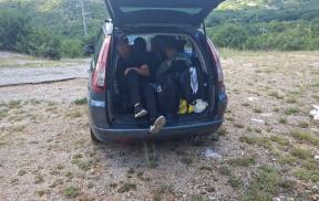 Na području Livna i Gruda spriječena dva slučaja krijumčarenja migranata, uhićene četiri osobe