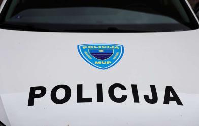 policija