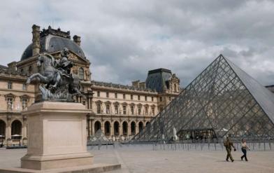 louvre