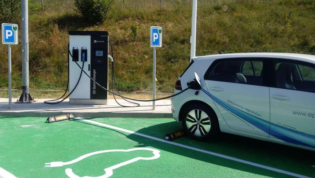 elektricni automobil