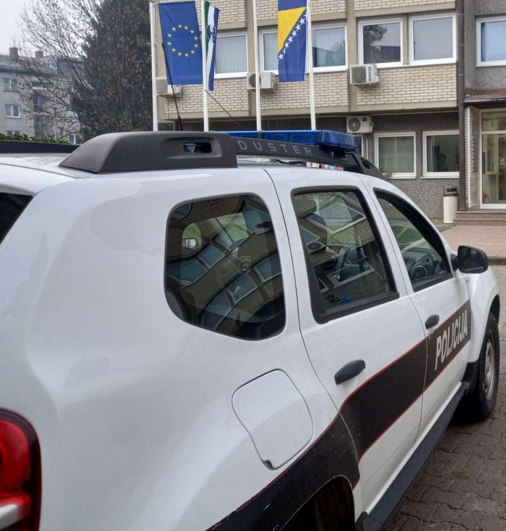 policija