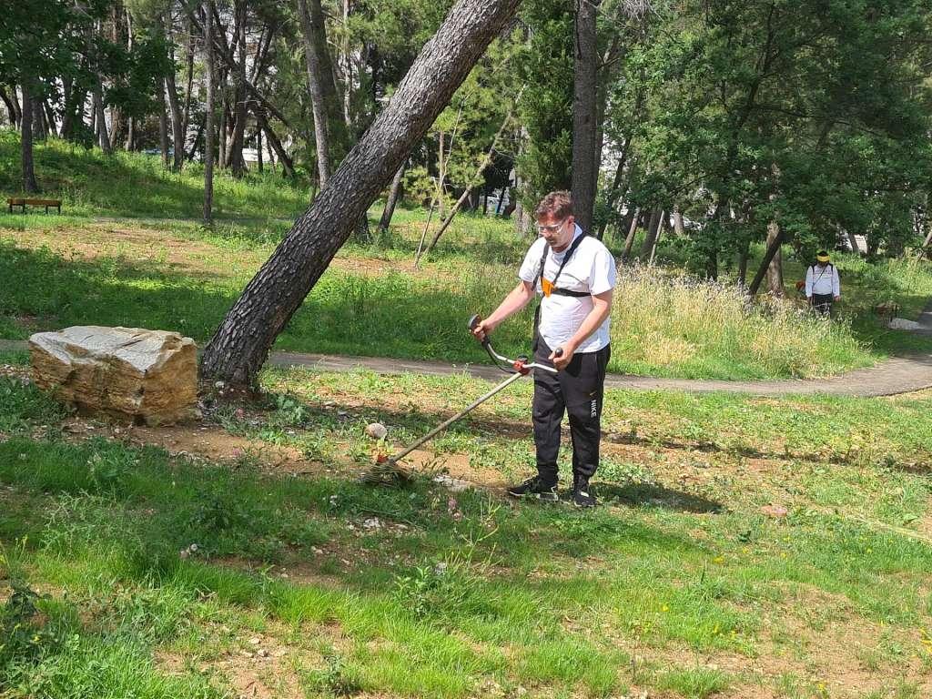 Gadonačenik Kordić - košnja trave