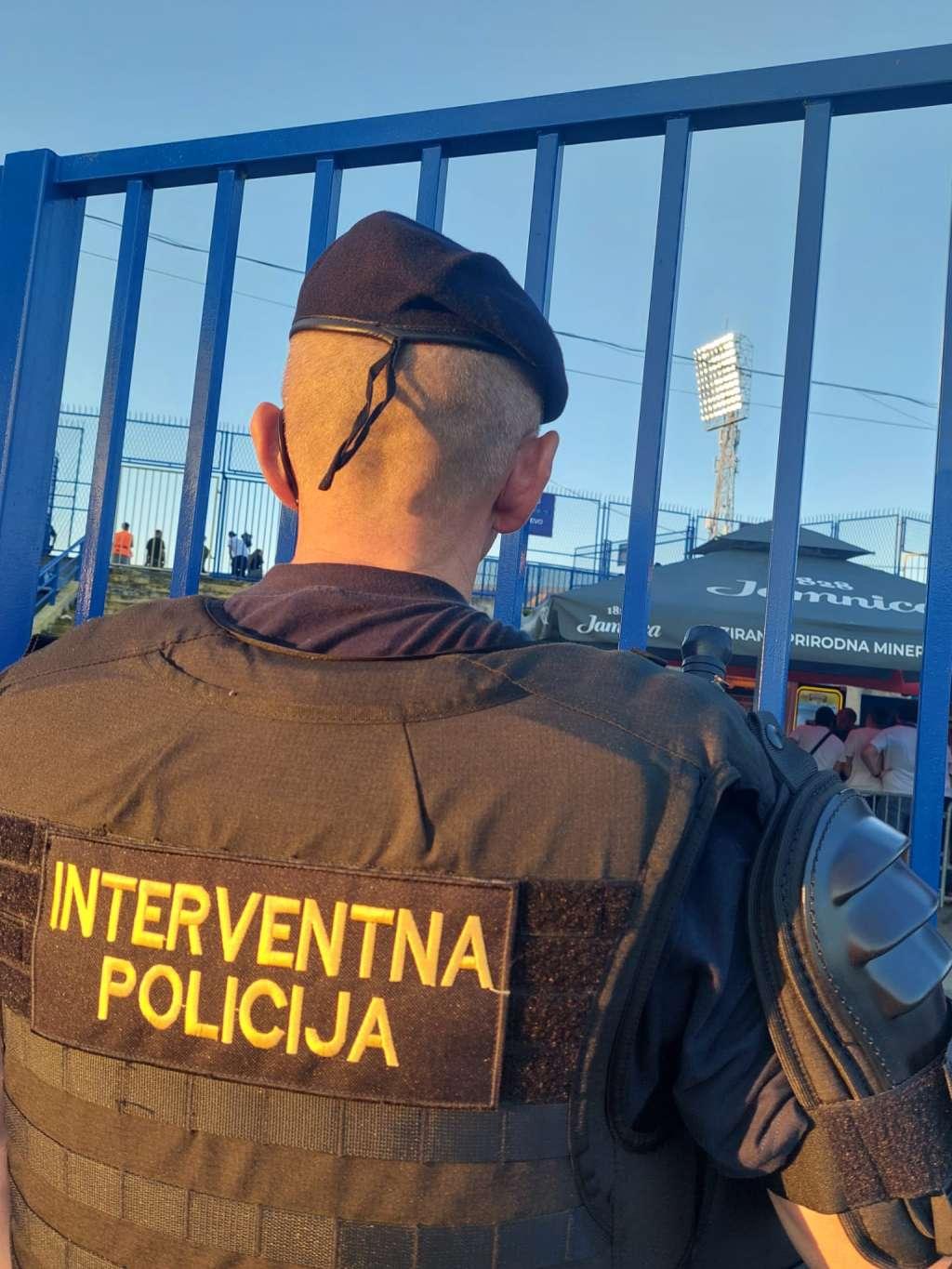 policija