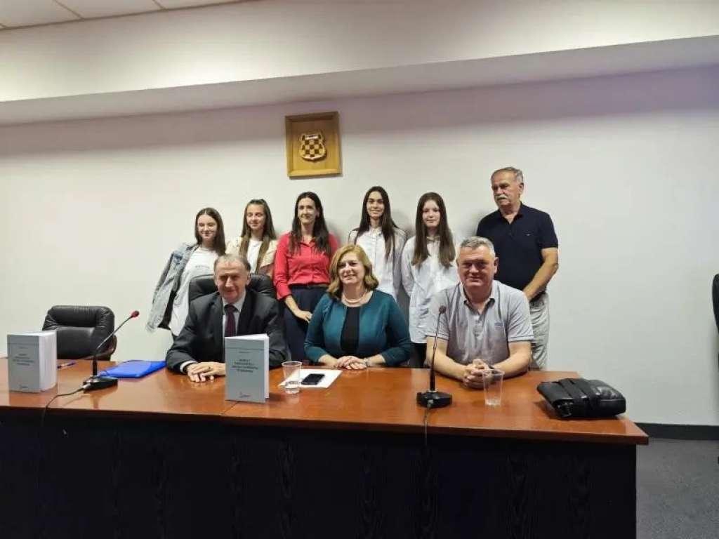 Bosna i Hercegovina – država s posebnim potrebama'
