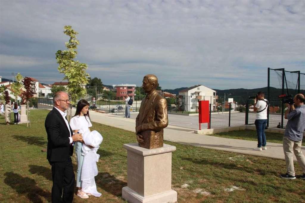 Posuški intelektualci.jpg