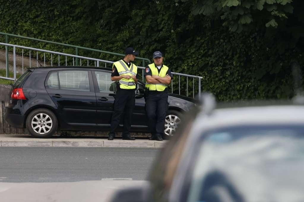 Policija