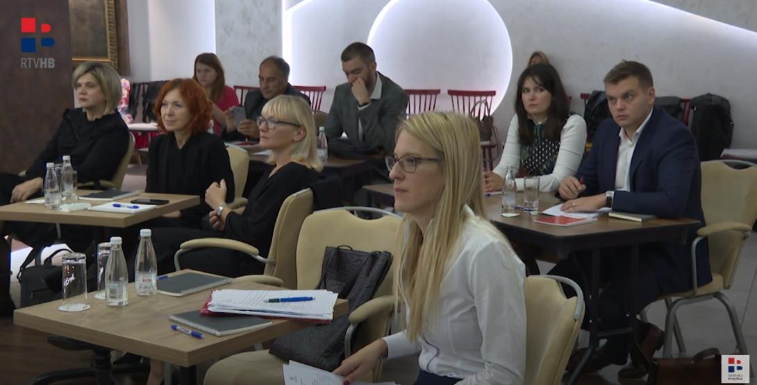 Pametno korištenje medija: odgoj djece i mladih uz digitalne medije"