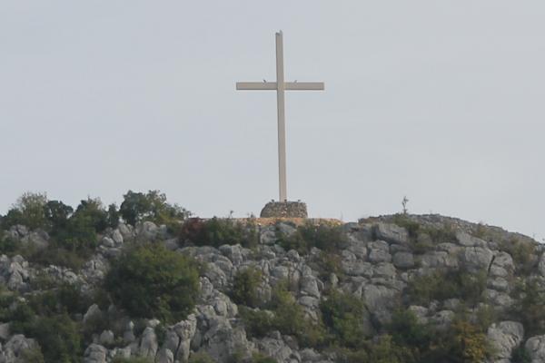 studenci križ