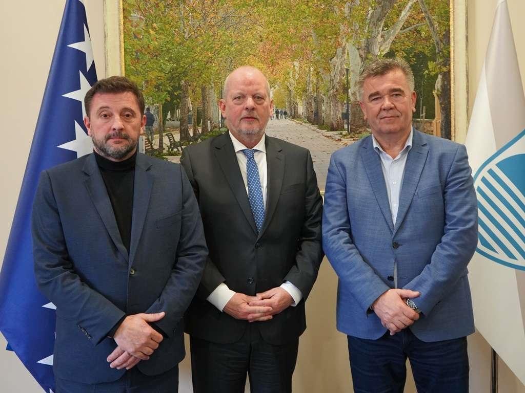 kordić marić s veleposlanikom.jpg