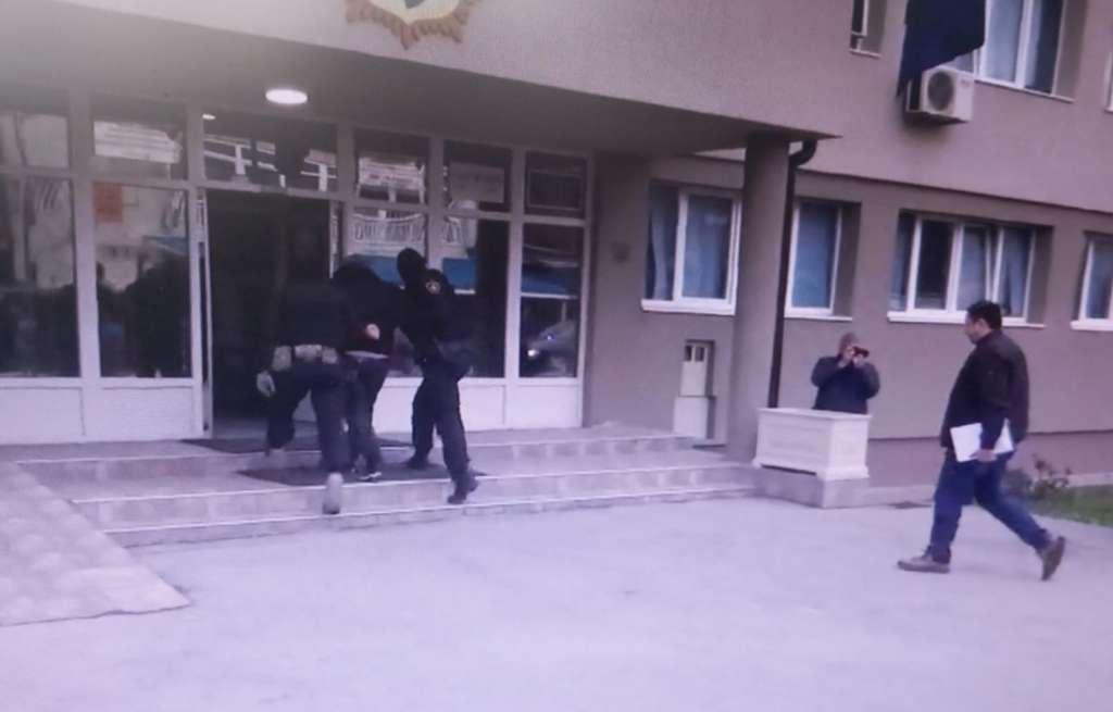 policija