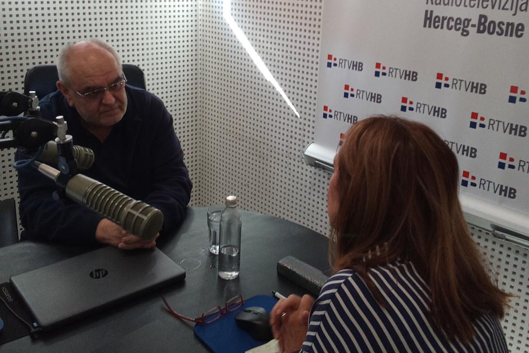 pu+ljić bojo