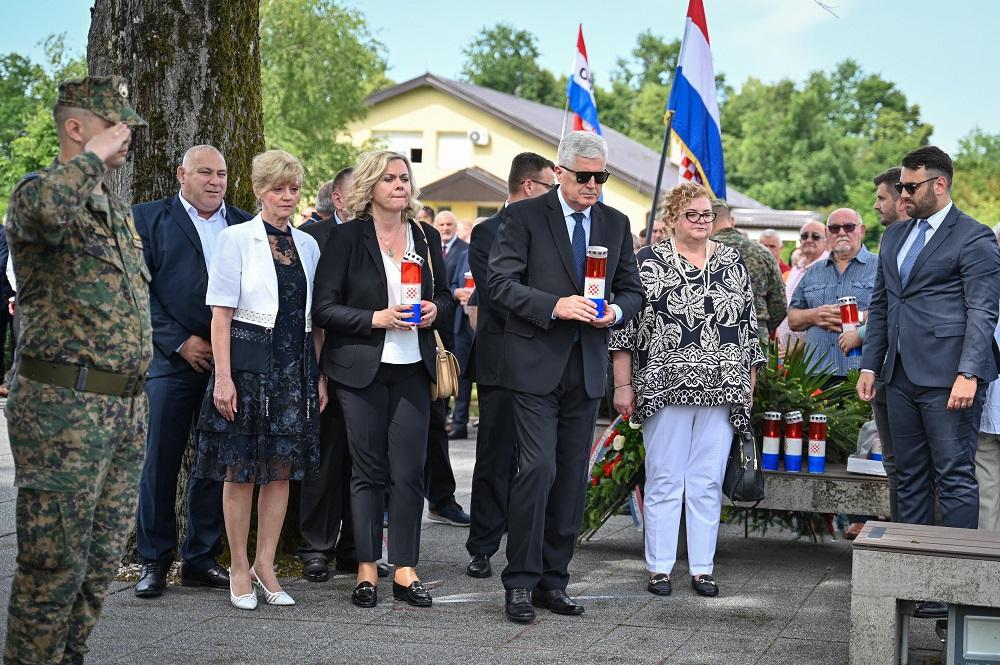čović