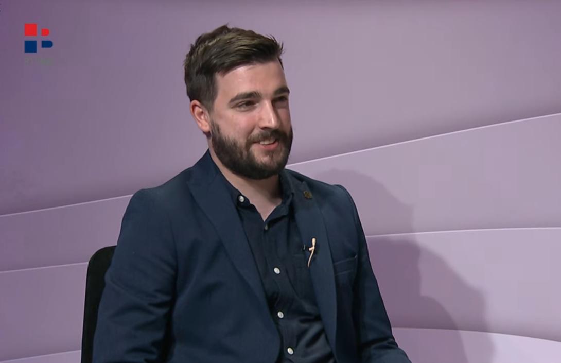 Dominik Udženija — jedan od pokretača pub i humanitarnih kvizova u Bosni i Hercegovini. 