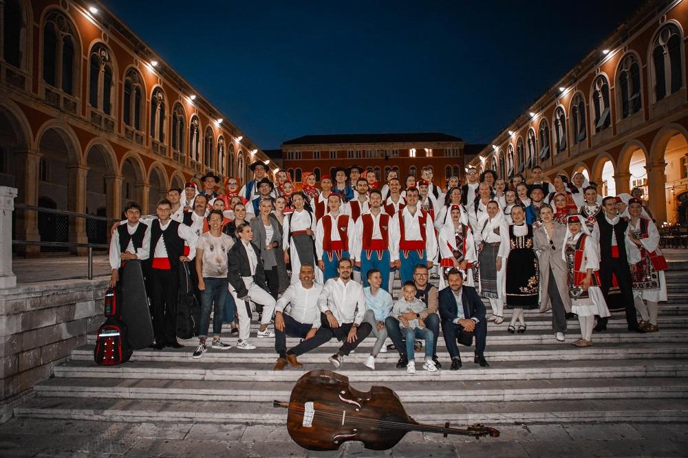 folkloraši