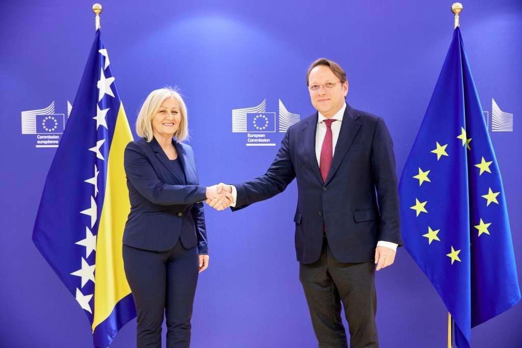 Kristo i Várhelyi