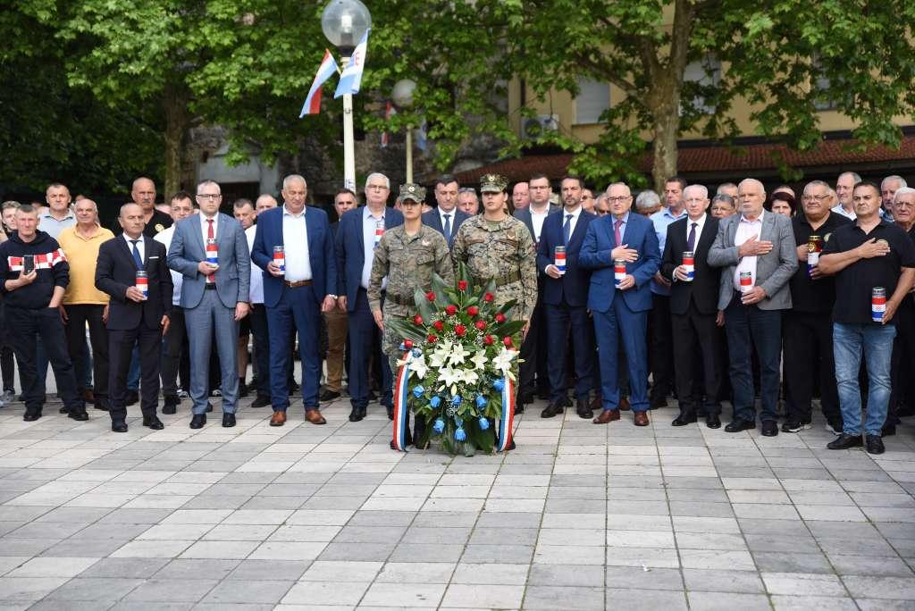 jna polog godišnjica