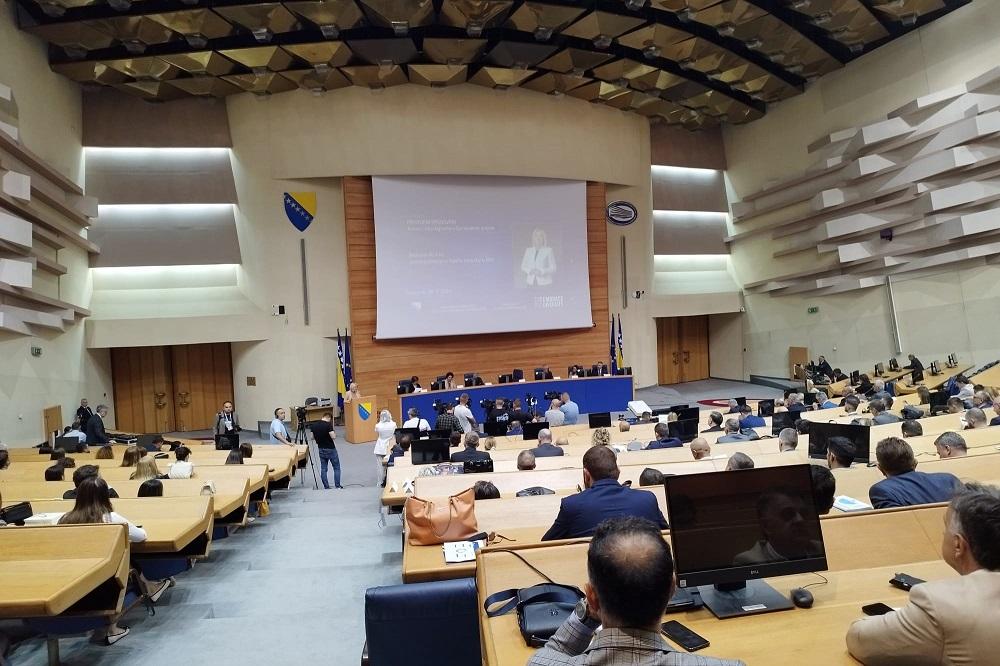 vlada hnz na konferenciji
