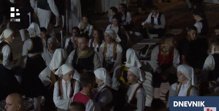 folklor neum