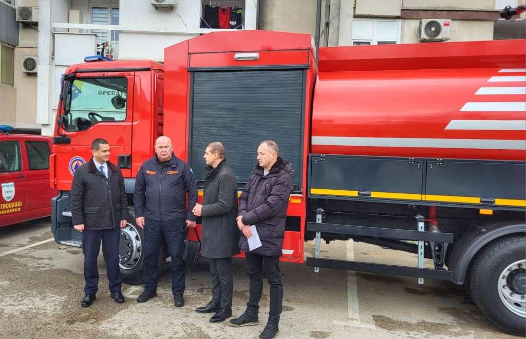 Uručeni ključevi novog vatrogasnog vozila Općini Jablanica