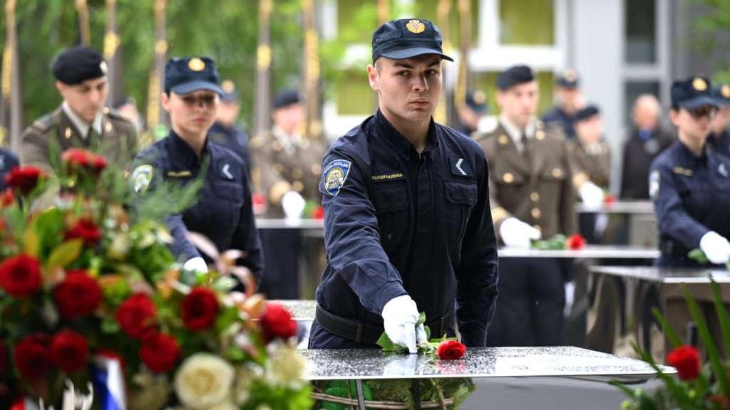 Budnicom u Okučanima započela središnja proslava obljetnice akcije 'Bljesak'