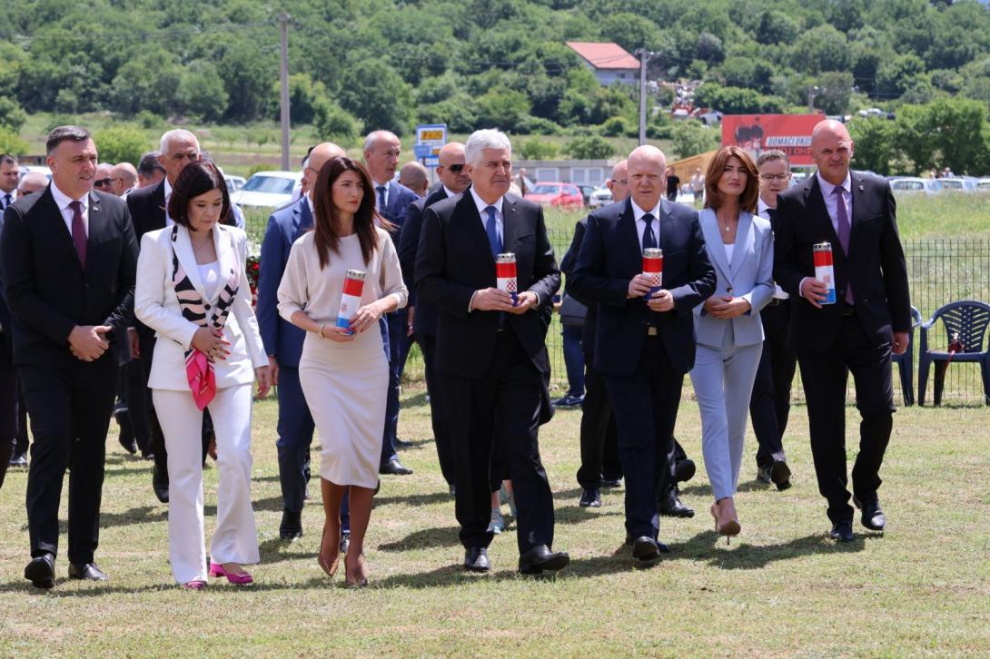 efdvf