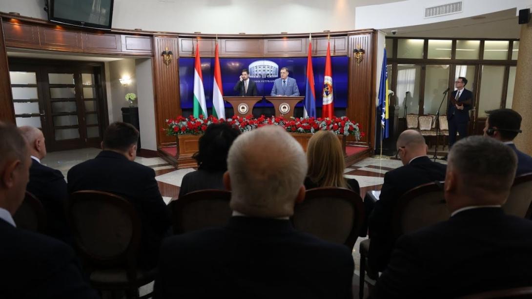 Dodik danas u Budimpešti