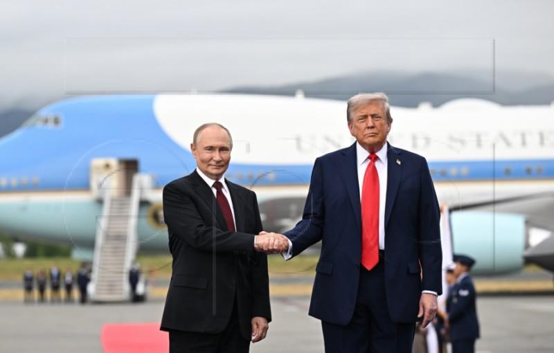 putin i trump aljaska