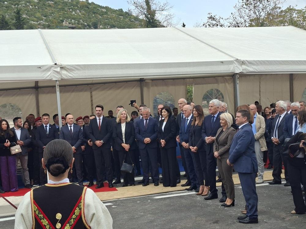 ravno zavala