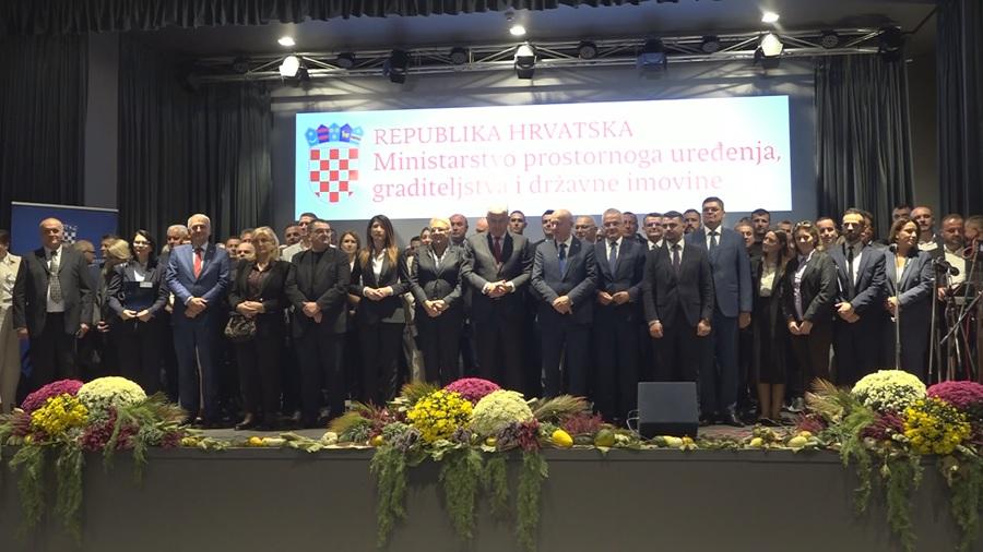 potpisivanje ugovoraa