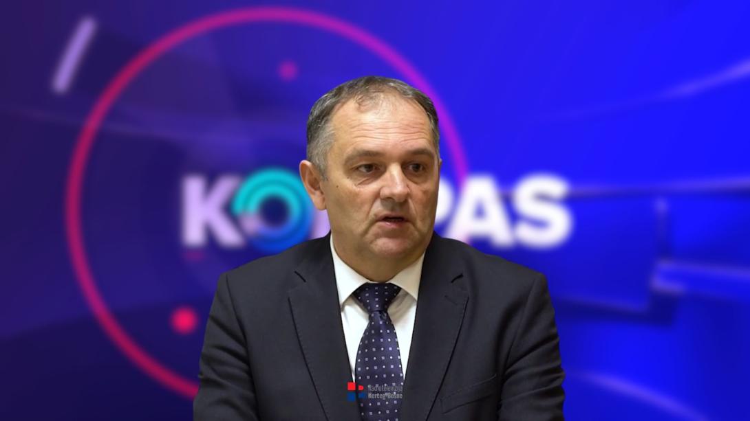 komaos