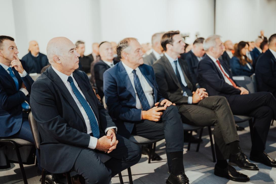 Svečano predstavljen Zbornik Hrvati u daytonskoj BiH