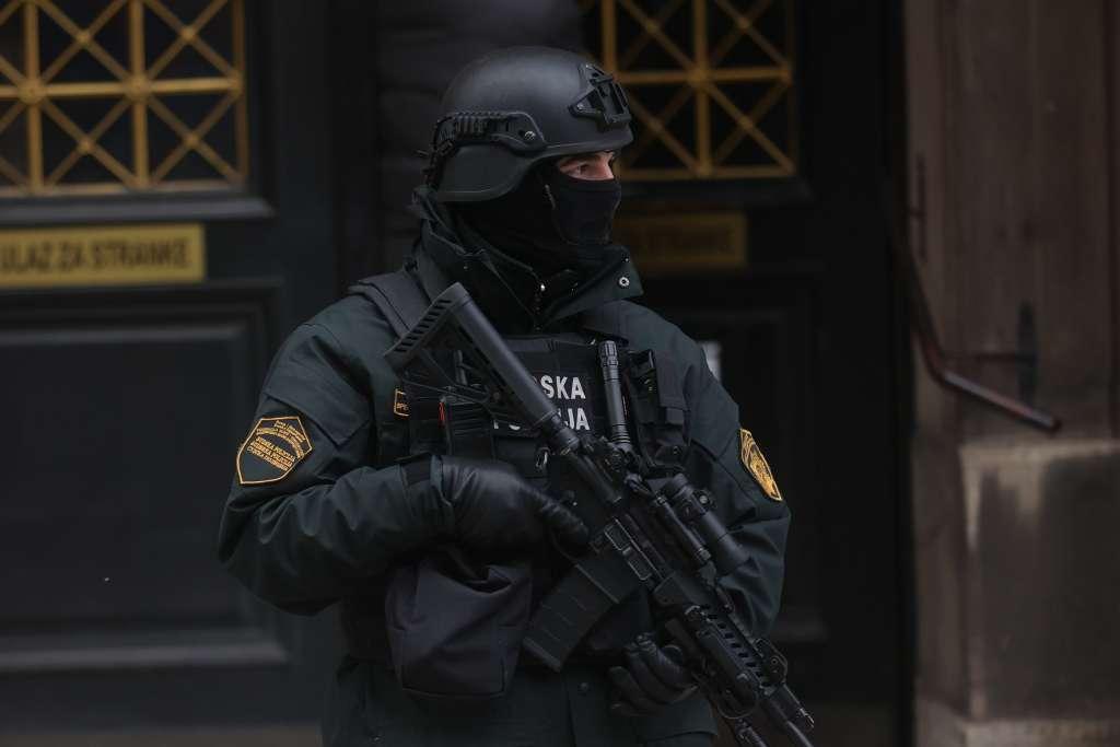 pol