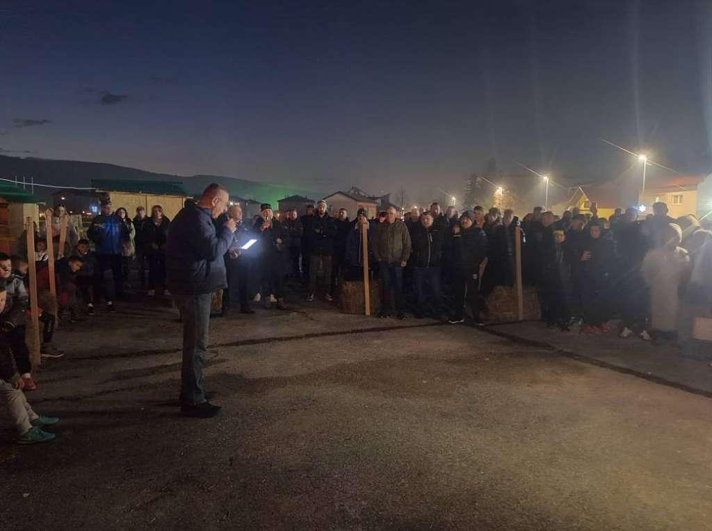 Prosvjed u Uskoplju zbog zabrane održavanja „Advent u Uskoplju“
