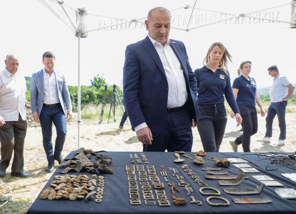 Hrvatska: Identificirano devet posmrtnih ostataka žrtava iz Domovinskog rata