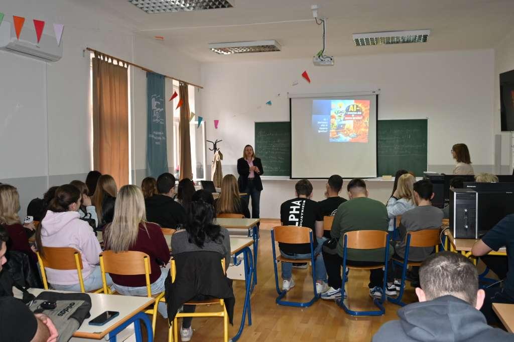 Mostarski srednjoškolci učili o sigurnom ponašanju u digitalnom prostoru