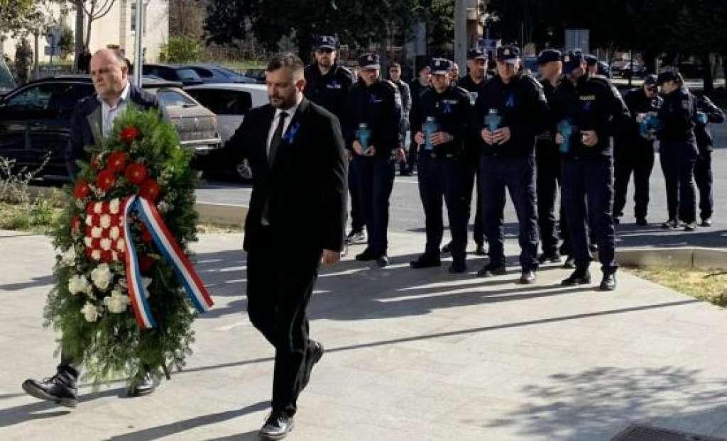SJEĆANJE NA POLICAJCE