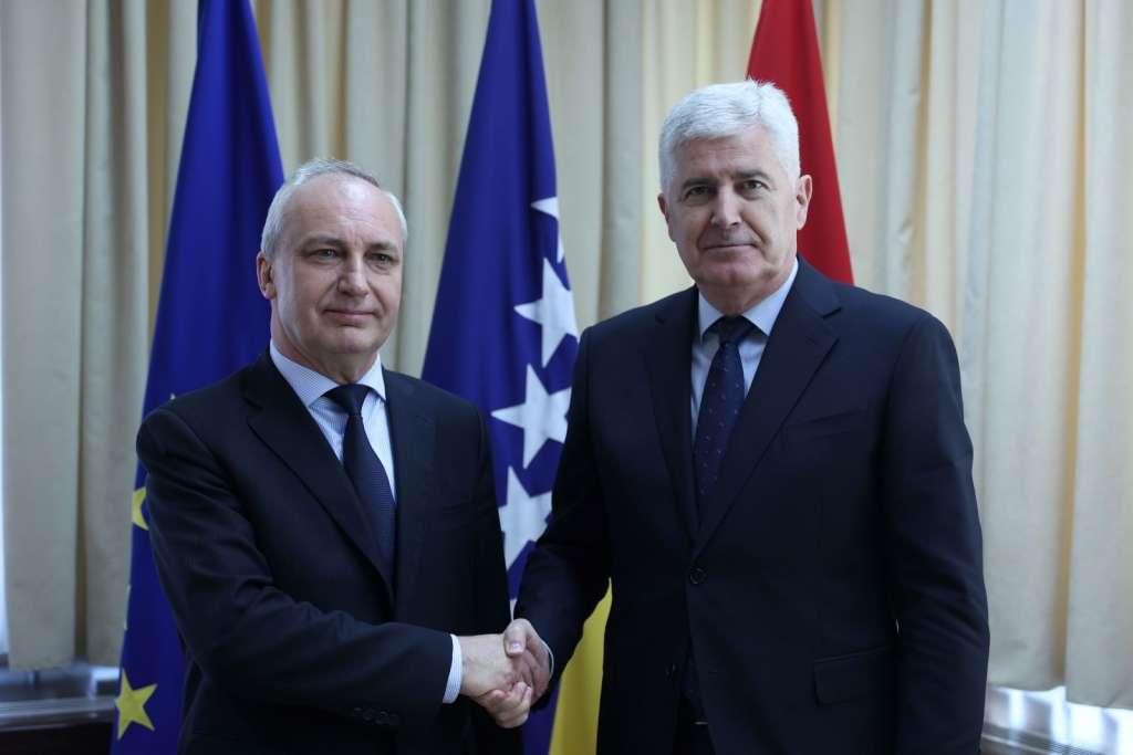 čović